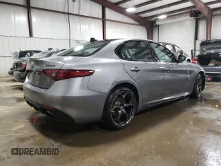 2019 Alfa Romeo Giulia Ti Sport with VIN ZARFANBN5K7615320, listed as a Copart auction lot 47382773 with 30,788 mi miles. Bid and sale history available at carsss.com. Image 3.
