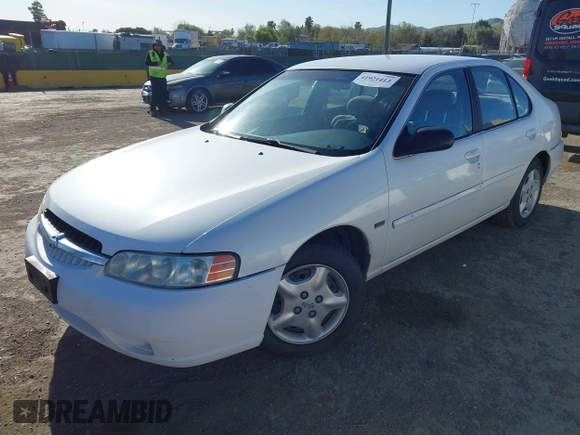 2001 Nissan Altima GXE with VIN 1N4DL01D51C224641, listed as a IAAI auction lot 41921413 with 169,616 mi miles. Bid and sale history available at carsss.com. Image 2.
