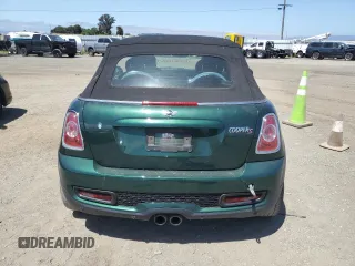 2013 MINI Convertible S с VIN WMWZP3C52DT705167, выставлен на аукционе Copart как лот 58661395 с пробегом 93 205 миль миль и Чистый • Clean title. История ставок и продаж доступна на DreamBid. Изображение 6.