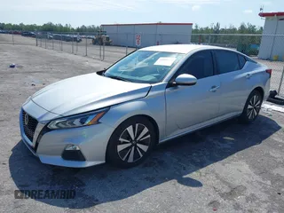 2022 Nissan Altima 2.5 SV with VIN 1N4BL4DV7NN410422, listed as a IAAI auction lot 41882216 with 7,737 mi miles. Bid and sale history available at carsss.com. Image 17.