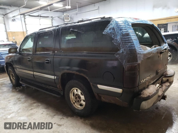 2000 GMC Yukon XL SLT with VIN 1GKFK16T2YJ165375, listed as a Copart auction lot 43851165 with 189,857 mi miles and Clean Title. Bid and sale history available at carsss.com. Image 2.
