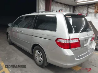2006 Honda Odyssey EX-L with VIN 5FNRL38626B408275, listed as a IAAI auction lot 41789216 with 249,737 mi miles. Bid and sale history available at carsss.com. Image 3.