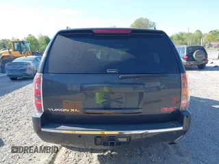 2008 GMC Yukon XL z VIN 1GKFK668X8J197029, wystawiony jako IAAI lot #42052242 z przebiegiem 193 928 mil mil oraz . Historia ofert i sprzedaży dostępna na DreamBid. Obrazek 17.