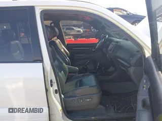 2004 Lexus GX 470 with VIN JTJBT20XX40063036, listed as a IAAI auction lot 41780865 with 222,285 mi miles. Bid and sale history available at carsss.com. Image 5.