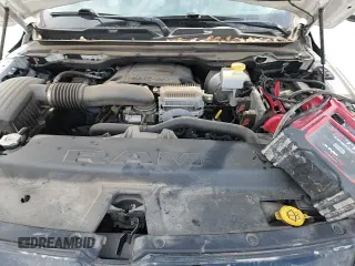 2020 Ram 1500 Laramie z VIN 1C6SRFJT8LN370704, wystawiony jako Copart lot #65257845 z przebiegiem 81 366 mil mil oraz Szkoda całkowita • Salvage title. Historia ofert i sprzedaży dostępna na DreamBid. Obrazek 13.