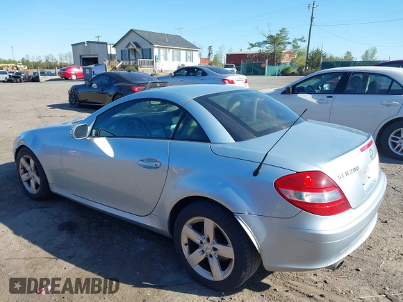 2006 Mercedes-Benz SLK-Class 3.0L with VIN WDBWK54F86F085545, listed as a IAAI auction lot 42040416 with 48,352 mi miles. Bid and sale history available at carsss.com. Image 3.
