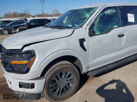 2024 Ford F-150 XLT with VIN 1FTFW3L57RFB09230, listed as a IAAI auction lot 41670274 with 13,614 mi miles. Bid and sale history available at carsss.com. Image 6.