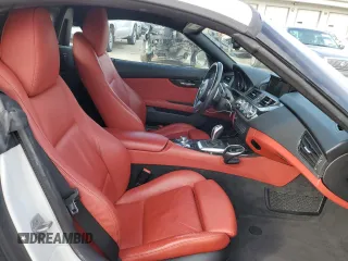 2016 BMW Z4 sDrive28i with VIN WBALL5C59G5A21158, listed as a Copart auction lot 41775225 with 132,603 mi miles and Salvage Title. Bid and sale history available at carsss.com. Image 10.