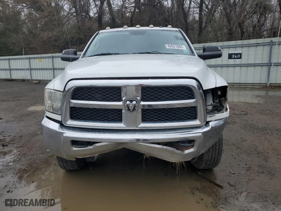 2014 Ram 2500 Tradesman with VIN 3C6UR5CJXEG231295, listed as a Copart auction lot 42631095 with 360,438 mi miles and Salvage Title. Bid and sale history available at carsss.com. Image 5.
