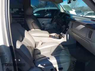 2005 Cadillac Escalade z VIN 1GYEK63N45R152595, wystawiony jako IAAI lot #41823123 z przebiegiem 163 157 mil mil oraz . Historia ofert i sprzedaży dostępna na DreamBid. Obrazek 5.
