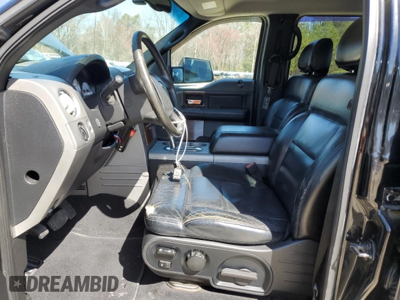 2004 Ford F-150 XLT with VIN 1FTPW14584KB28280, listed as a Copart auction lot 49546875 with 214,808 mi miles and Clean Title. Bid and sale history available at carsss.com. Image 7.