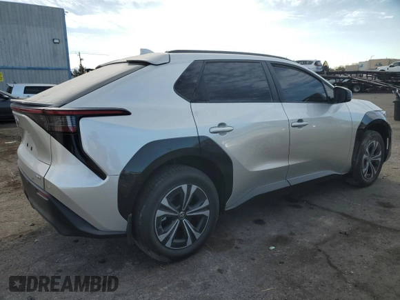 2024 Toyota bZ4X XLE with VIN JTMABACA4RA088146, listed as a Copart auction lot 43629625 with 849 mi miles and Salvage Title. Bid and sale history available at DreamBid. Image 3.