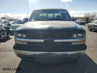 2000 Chevrolet Silverado 1500 LT with VIN 1GCEK19T3YE128282, listed as a Copart auction lot 44359805 with 153,728 mi miles and Salvage Title. Bid and sale history available at carsss.com. Image 5.