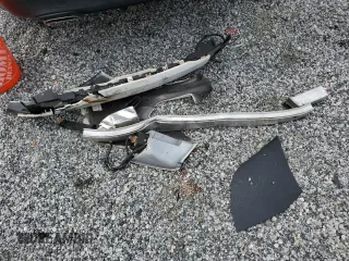 2018 Jeep Cherokee Latitude Plus z VIN 1C4PJLLX9JD588366, wystawiony jako Copart lot #56320305 z przebiegiem 125 585 mil mil oraz Szkoda całkowita • Salvage title. Historia ofert i sprzedaży dostępna na DreamBid. Obrazek 13.