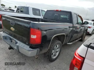 2010 Chevrolet Silverado 1500 LS with VIN 1GCSCREA0AZ132873, listed as a Copart auction lot 76270604 with 103,513 mi miles and Non Repairable. Bid and sale history available at DreamBid. Image 3.