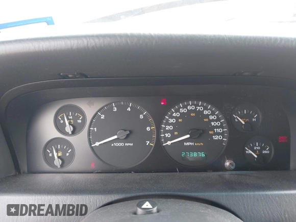 2004 Jeep Grand Cherokee Laredo z VIN 1J4GW48SX4C213322, wystawiony jako IAAI lot #41969362 z przebiegiem 273 876 mil mil oraz . Historia ofert i sprzedaży dostępna na DreamBid. Obrazek 7.