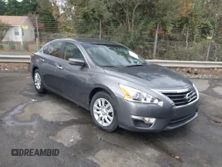 2014 Nissan Altima SV with VIN 1N4AL3AP1EN355509, listed as a IAAI auction lot 40895974 with 264,525 mi miles and . Bid and sale history available at carsss.com. Image 1.