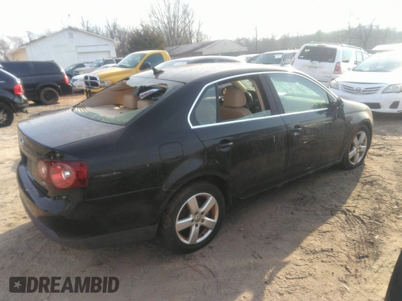 2008 Volkswagen Jetta Sedan SE with VIN 3VWRM71K68M175041, listed as a IAAI auction lot 41803722 with 1 mi miles. Bid and sale history available at carsss.com. Image 4.