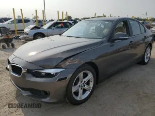 2014 BMW 3 Series 320i xDrive с VIN WBA3C3C58EPV90764, выставлен на аукционе Copart как лот 59424895 с пробегом 116 054 миль миль и Списание • Salvage title. История ставок и продаж доступна на DreamBid. Изображение 1.
