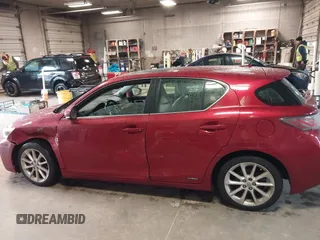 2011 Lexus CT 200h z VIN JTHKD5BH2B2036467, wystawiony jako IAAI lot #42323360 z przebiegiem 149 963 mil mil oraz . Historia ofert i sprzedaży dostępna na DreamBid. Obrazek 14.
