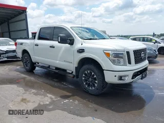 2017 Nissan Titan Platinum Reserve с VIN 1N6AA1E50HN509870, выставлен на аукционе IAAI как лот 42445829 с пробегом 150 369 миль миль и . История ставок и продаж доступна на DreamBid. Изображение 1.
