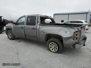 2007 Chevrolet Silverado 1500 LS with VIN 2GCEK13CX71728290, listed as a Copart auction lot 46092164 with 224,700 mi miles and Non Repairable. Bid and sale history available at carsss.com. Image 2.