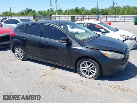 2015 Ford Focus SE with VIN 1FADP3K25FL223726, listed as a IAAI auction lot 42028526 with 43,047 mi miles. Bid and sale history available at carsss.com. Image 1.