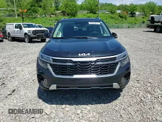 2024 Kia Seltos S z VIN KNDEUCAA4R7589092, wystawiony jako Copart lot #57033015 z przebiegiem 6 390 mil mil oraz Szkoda całkowita • Salvage title. Historia ofert i sprzedaży dostępna na DreamBid. Obrazek 14.