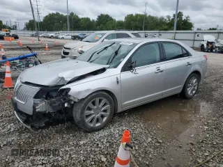 2011 Lincoln MKZ z VIN 3LNHL2GC9BR751960, wystawiony jako Copart lot #58192235 z przebiegiem 128 659 mil mil oraz Szkoda całkowita • Salvage title. Historia ofert i sprzedaży dostępna na DreamBid. Obrazek 1.