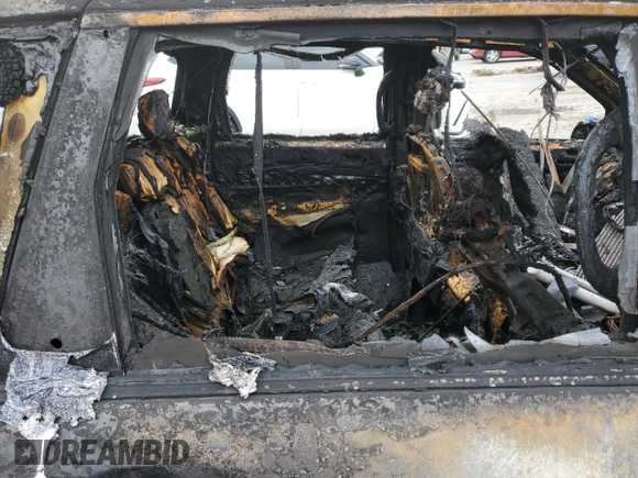 2018 Jeep Grand Cherokee Summit z VIN 1C4RJEJG8JC340185, wystawiony jako Copart lot #45853025 z przebiegiem Nie podano mil oraz Nie do naprawy • Non repairable. Historia ofert i sprzedaży dostępna na DreamBid. Obrazek 10.