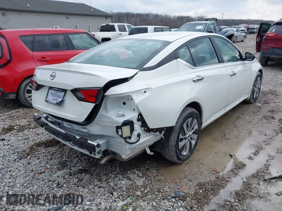 2024 Nissan Altima 2.5 S with VIN 1N4BL4BV4RN405882, listed as a IAAI auction lot 41686316 with 1,893 mi miles. Bid and sale history available at carsss.com. Image 4.