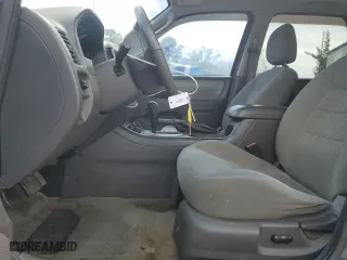 2007 Ford Escape XLT with VIN 1FMYU031X7KA25204, listed as a Copart auction lot 48975175 with 163,354 mi miles and Salvage Title. Bid and sale history available at carsss.com. Image 7.