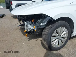 2019 Volkswagen Jetta S z VIN 3VWC57BU7KM243356, wystawiony jako IAAI lot #42334838 z przebiegiem 48 343 mil mil oraz . Historia ofert i sprzedaży dostępna na DreamBid. Obrazek 18.