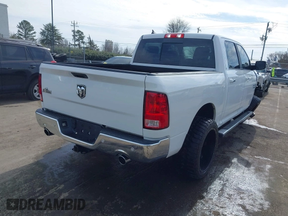 2018 Ram 1500 Lone Star Silver z VIN 1C6RR6LT0JS251829, wystawiony jako IAAI lot #41592139 z przebiegiem 49 017 mil mil oraz . Historia ofert i sprzedaży dostępna na DreamBid. Obrazek 4.
