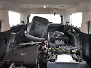 2024 Ford Expedition XLT with VIN 1FMJU1J84REA60278, listed as a Copart auction lot 49220535 with 25,363 mi miles and Clean Title. Bid and sale history available at carsss.com. Image 10.