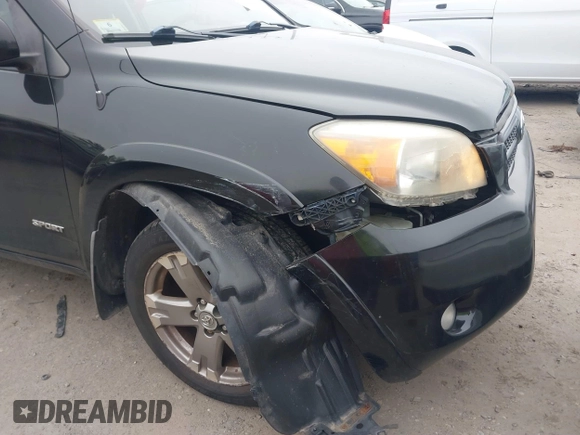 2008 Toyota RAV4 Sport with VIN JTMBK32V885051516, listed as a IAAI auction lot 41252621 with 183,150 mi miles. Bid and sale history available at carsss.com. Image 6.