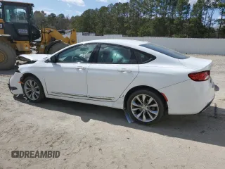 2015 Chrysler 200 S z VIN 1C3CCCBG3FN736267, wystawiony jako Copart lot #50762565 z przebiegiem 61 511 mil mil oraz Szkoda całkowita • Salvage title. Historia ofert i sprzedaży dostępna na DreamBid. Obrazek 2.