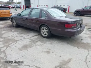 1995 Chevrolet Caprice z VIN 1G1BL52PXSR184877, wystawiony jako IAAI lot #42105547 z przebiegiem 109 845 mil mil oraz . Historia ofert i sprzedaży dostępna na DreamBid. Obrazek 3.