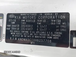 2017 Kia Sedona L with VIN KNDMA5C1XH6257708, listed as a IAAI auction lot 41758355 with 1 mi miles. Bid and sale history available at carsss.com. Image 9.