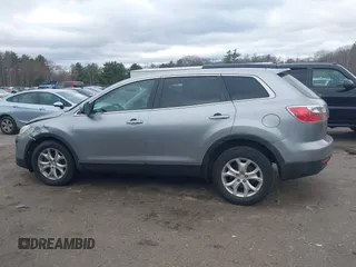 2011 Mazda CX-9 Touring z VIN JM3TB3CV7B0328316, wystawiony jako IAAI lot #42040999 z przebiegiem 160 421 mil mil oraz . Historia ofert i sprzedaży dostępna na DreamBid. Obrazek 14.