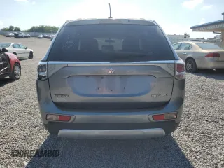 2015 Mitsubishi Outlander SE with VIN JA4AZ3A32FZ008250, listed as a Copart auction lot 62497555 with Not provided miles and Salvage title. Bid and sale history available at DreamBid. Image 6.