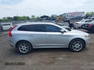 2016 Volvo XC60 T5 Premier with VIN YV4612RK0G2842422, listed as a IAAI auction lot 42123143 with 165,081 mi miles. Bid and sale history available at carsss.com. Image 13.