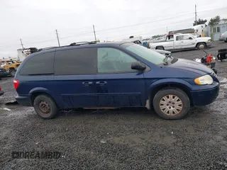 2006 Chrysler Town & Country LWB LX with VIN 2A4GP44R46R800898, listed as a IAAI auction lot 41465720 with 215,423 mi miles. Bid and sale history available at carsss.com. Image 13.