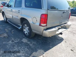 2004 Cadillac Escalade with VIN 1GYEC63T64R257729, listed as a IAAI auction lot 42682633 with 204,439 mi miles and . Bid and sale history available at DreamBid. Image 6.