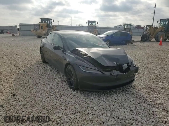 2024 Tesla Model 3 z VIN 5YJ3E1EAXRF741132, wystawiony jako Copart lot #47823795 z przebiegiem 25 183 mil mil oraz Szkody całkowita. Historia ofert i sprzedaży dostępna na DreamBid. Obrazek 10.