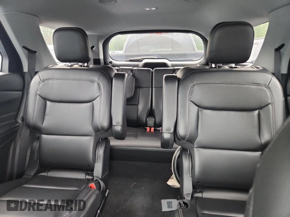 2022 Ford Explorer XLT with VIN 1FMSK7DH3NGB75784, listed as a Copart auction lot 55947905 with 32,622 mi miles and Clean title. Bid and sale history available at DreamBid. Image 10.