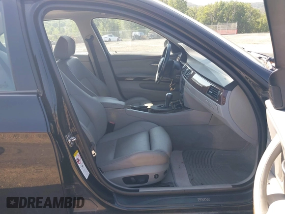 2006 BMW 3 Series 325xi with VIN WBAVD13536KV06147, listed as a IAAI auction lot 42556688 with 164,737 mi miles and . Bid and sale history available at DreamBid. Image 5.