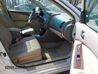 2010 Nissan Altima 3.5 SR with VIN 1N4BL2AP8AN538141, listed as a IAAI auction lot 41886965 with 156,364 mi miles. Bid and sale history available at carsss.com. Image 5.
