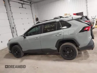 2020 Toyota RAV4 XLE with VIN 2T3P1RFV8LC099090, listed as a IAAI auction lot 41830989 with 99,024 mi miles. Bid and sale history available at carsss.com. Image 14.
