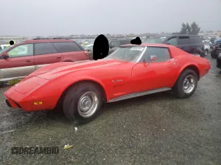 1975 Chevrolet Corvette z VIN 1Z37J5S427053, wystawiony jako Copart lot #84896784 z przebiegiem 78 847 mil mil oraz Czysty tytuł • Clean title. Historia ofert i sprzedaży dostępna na DreamBid. Obrazek 1.